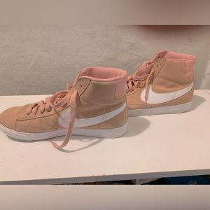 Wmns Blazer Mid Vintage Suede 'Coral Stardust' - 10